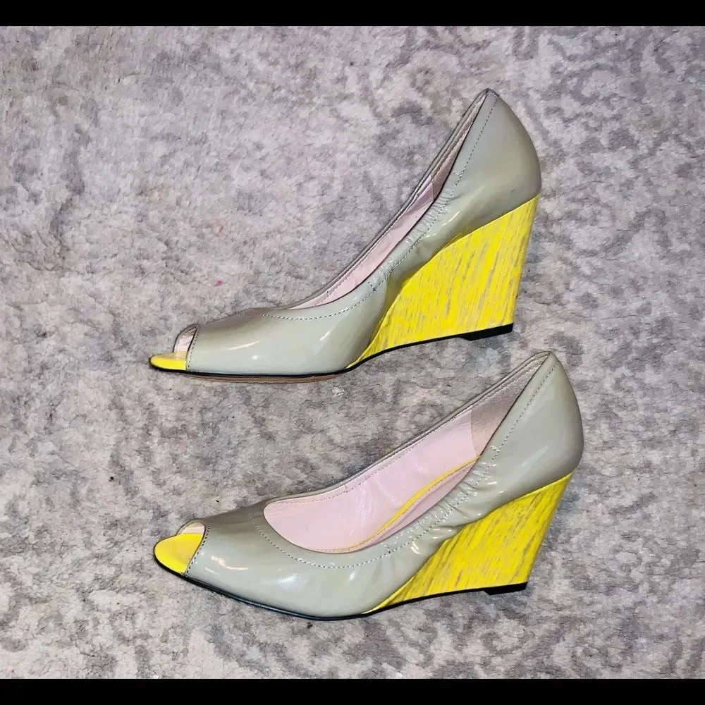 Vince Camuto Grey & Yellow Peek Toe Wedges